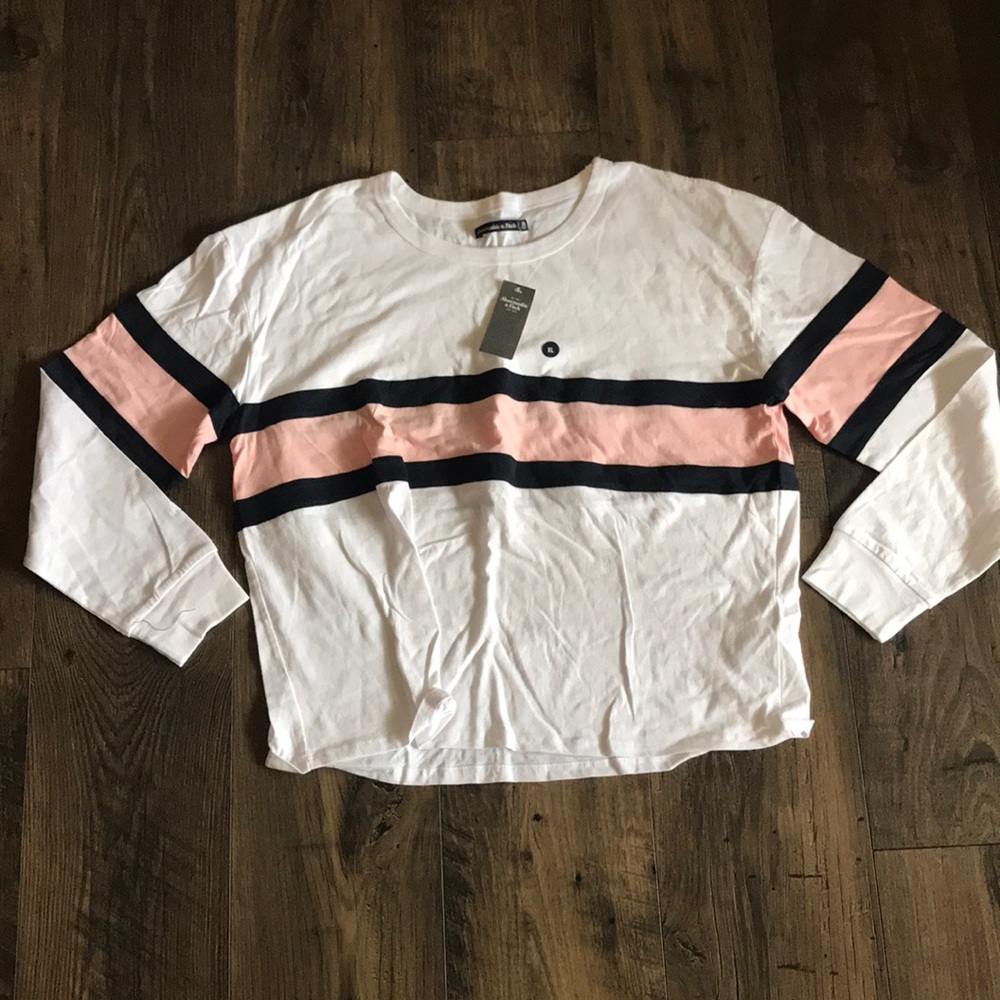 NWOT women’s Abercrombie and Fitch shirt